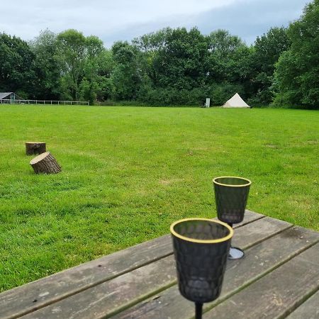 Glamping In Style, Prospector Tent ครอว์ลีย์ ภายนอก รูปภาพ
