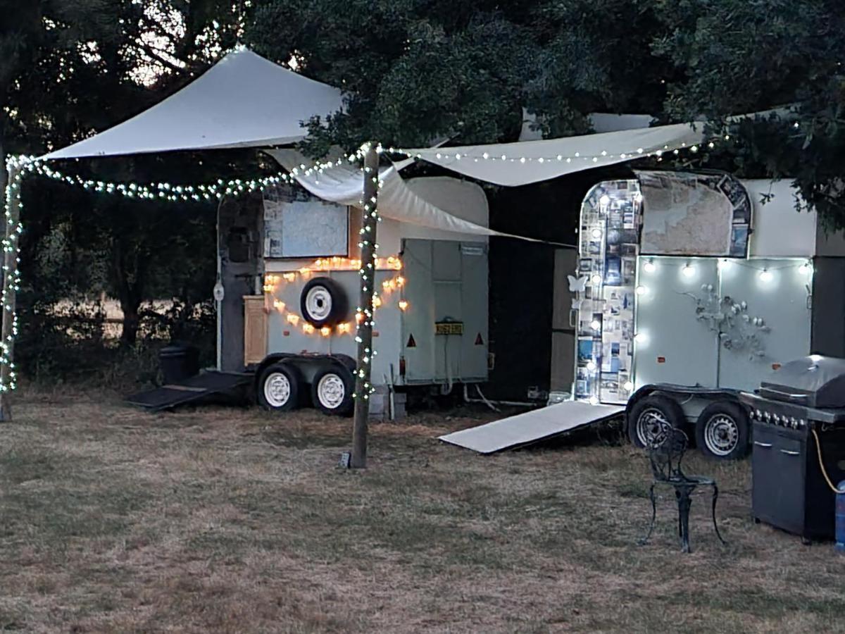 Glamping In Style, Prospector Tent ครอว์ลีย์ ภายนอก รูปภาพ