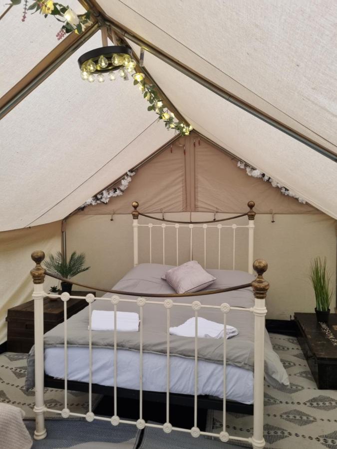 Glamping In Style, Prospector Tent ครอว์ลีย์ ภายนอก รูปภาพ