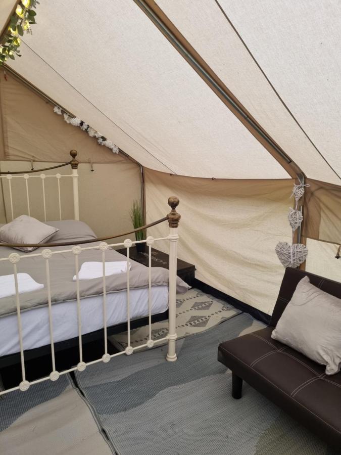 Glamping In Style, Prospector Tent ครอว์ลีย์ ภายนอก รูปภาพ